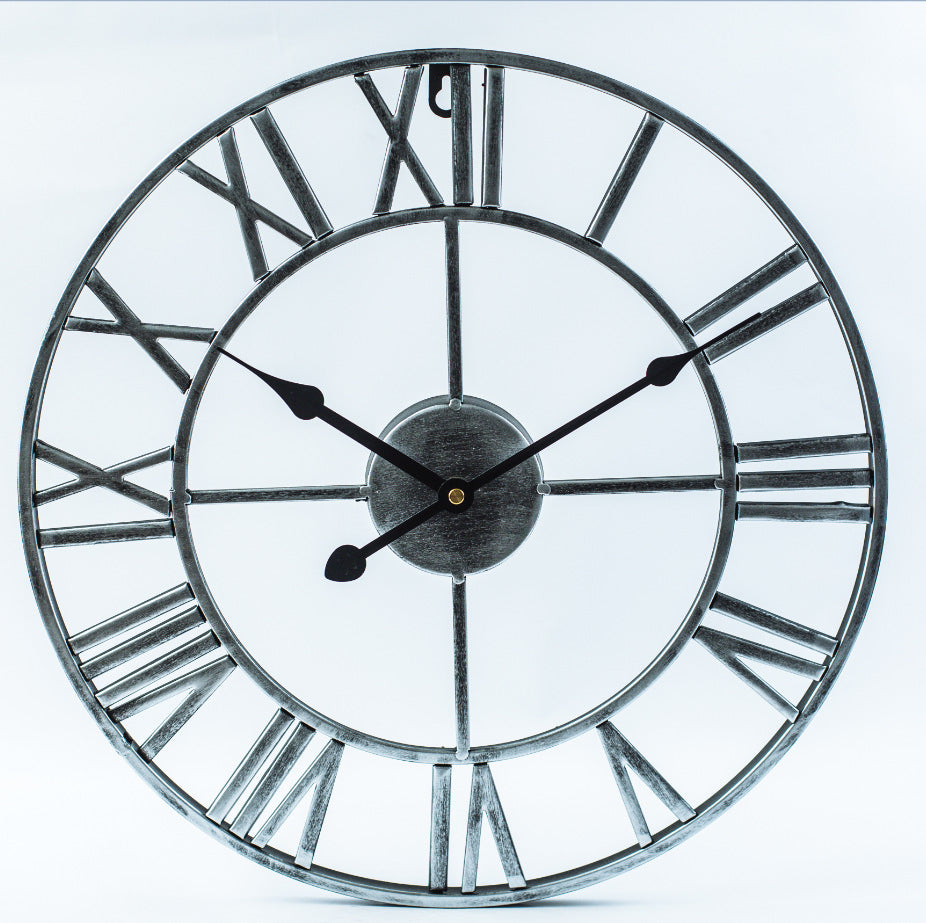 Vintagio Vægur – Stor Retro Vægklokke i Jern med Tidløst Vintage Design