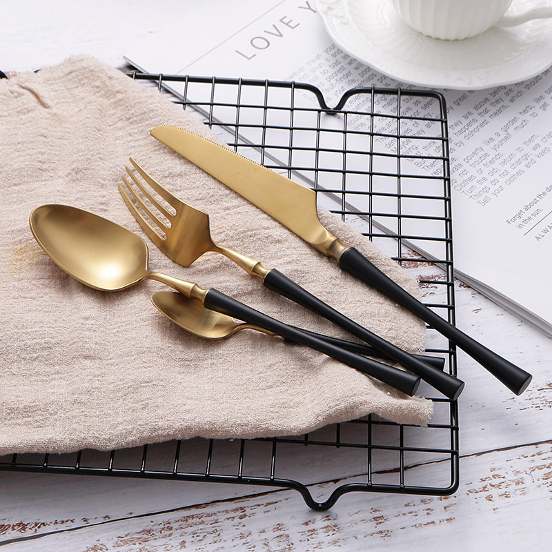 24-Piece Stainless Steel Cutlery Set - PureSet 9