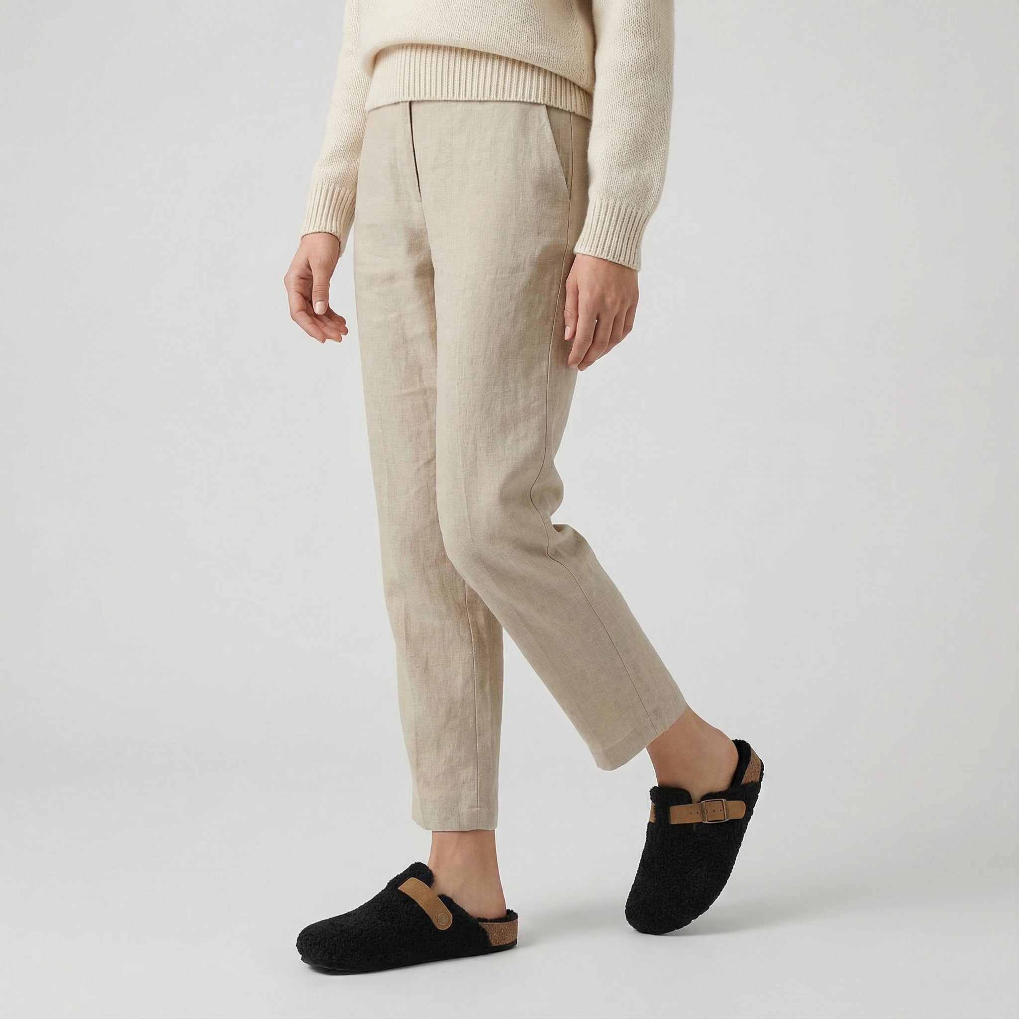 Chaussons Teddy pour Femmes – Design Mule Doux, Boucle Réglable & Semelle de Soutien