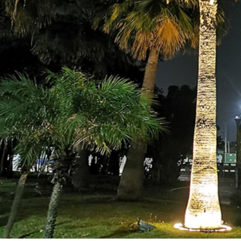 LumiScape – Udendørs Træspot med Justerbar Lysstråle og Vejrbestandigt Design