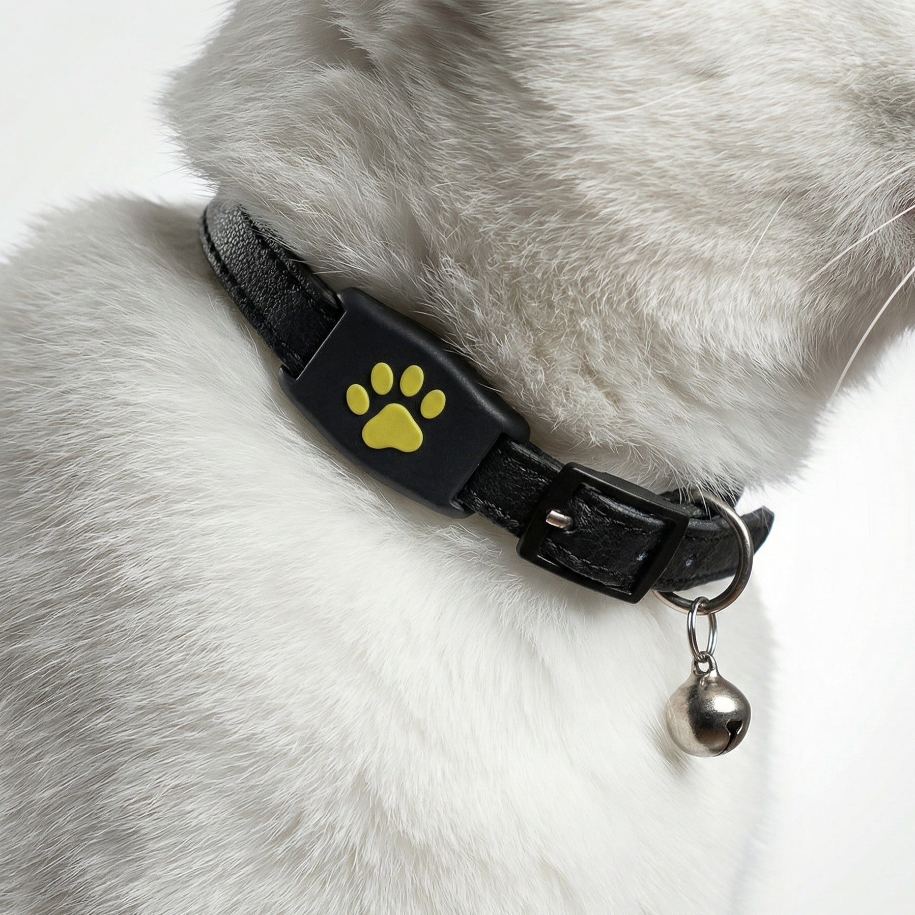 Pet Tracker for Dogs & Cats – Compact Collar Tag with App Location & Long Battery Life