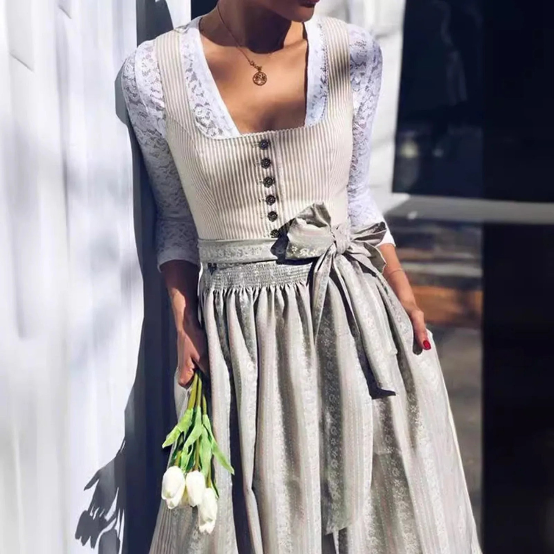 AlpenFein – Dames Dirndl met ¾-mouwen & Vierkante Halslijn – Klederdrachtstijl