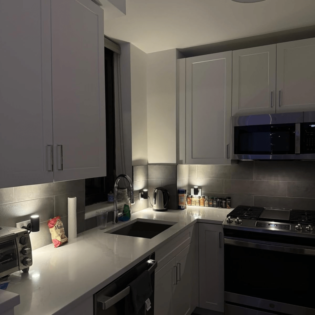 Dimbare LED Stekkerlamp met Sensor voor Moderne Interieurs 5