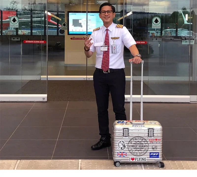 Durable Aluminium-Magnesium Hard Case Suitcase with TSA Lock and 360° Spinner Wheels 3