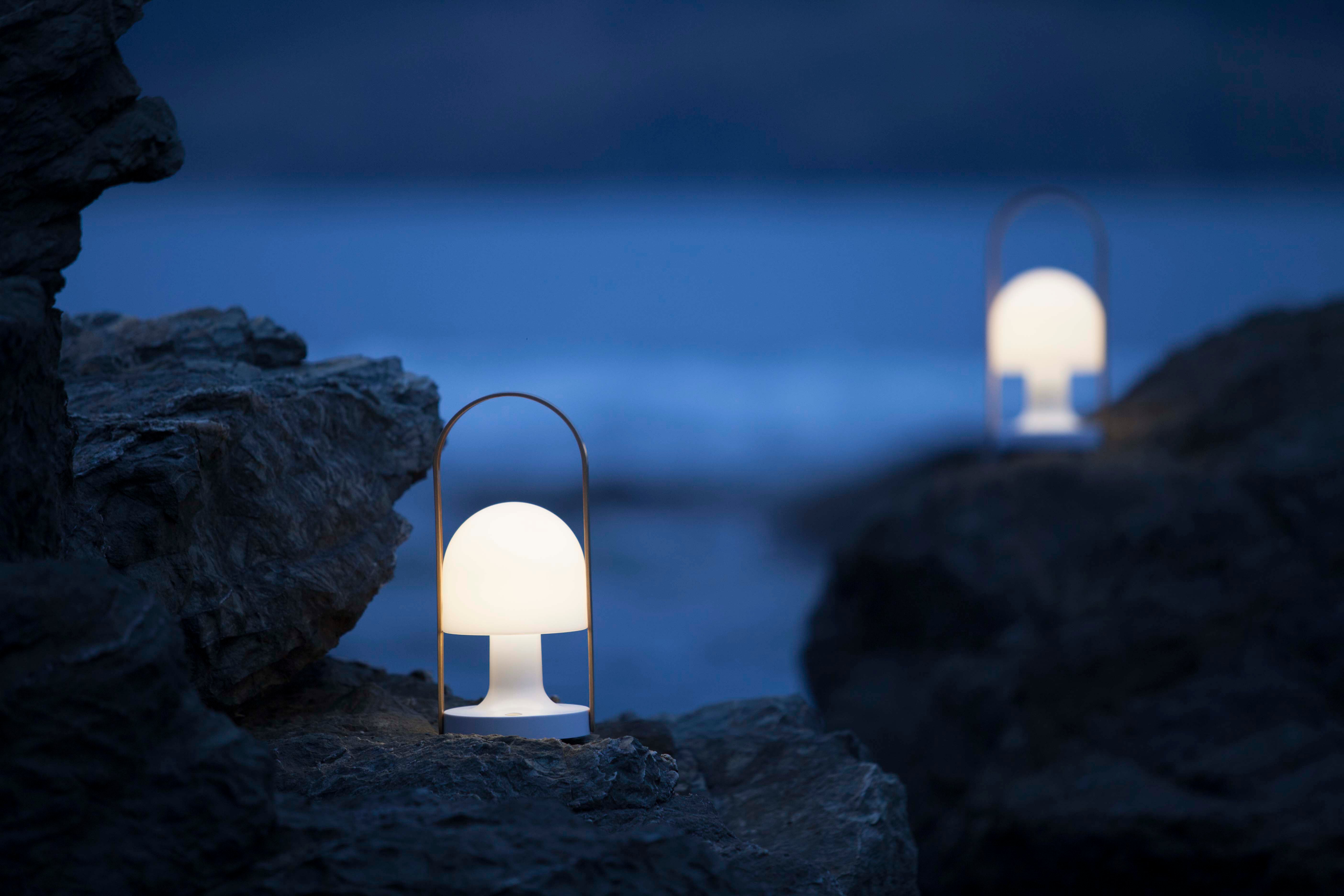 LumiFlex – Bærbar LED-lampe med Genopladeligt Batteri og Justerbar Krog