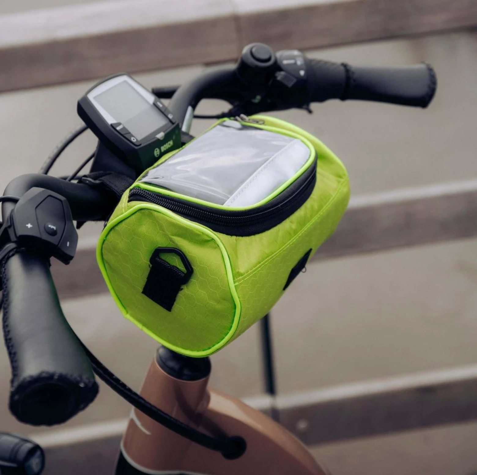EasyRide Touchscreen Bike Bag for Safe Navigation and Secure Storage