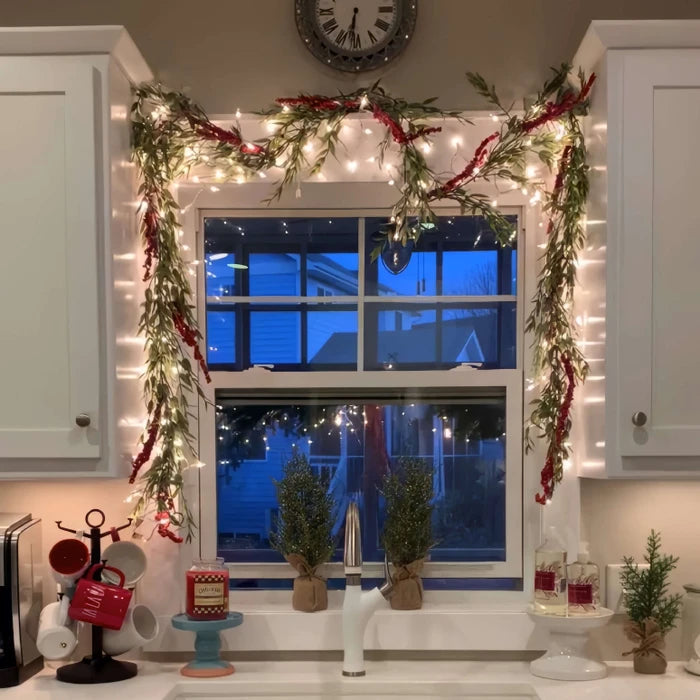 Lighted Garland With Berries and Leaves – Fairy Light Strand in Five Styles