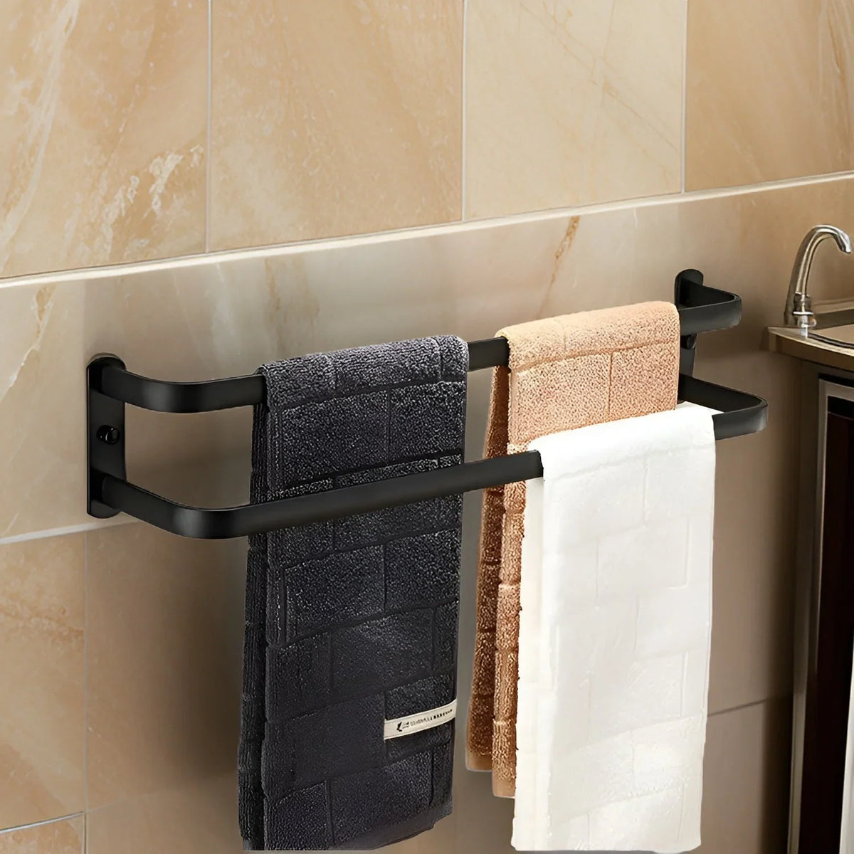 Wall-mounted towel rack