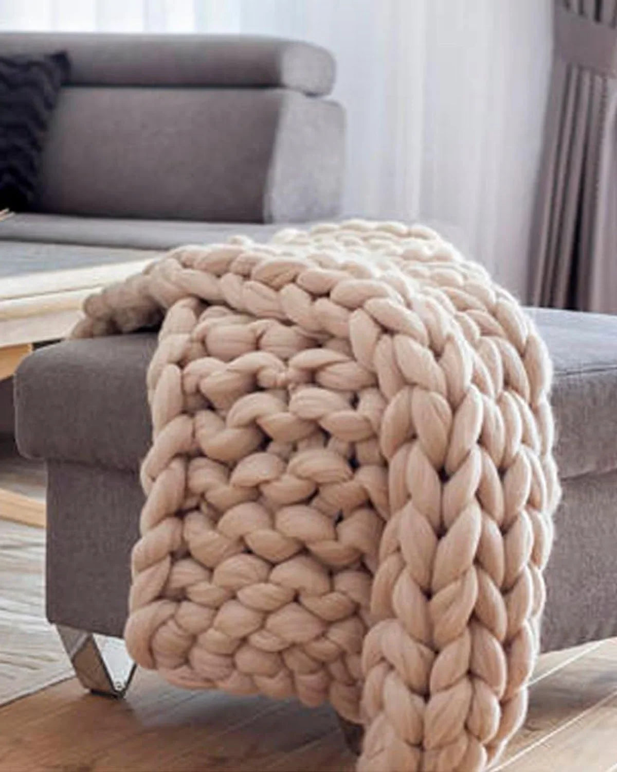 Chunky knit throw blanket