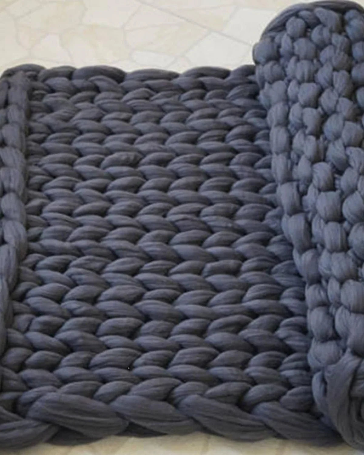 Chunky knit throw blanket