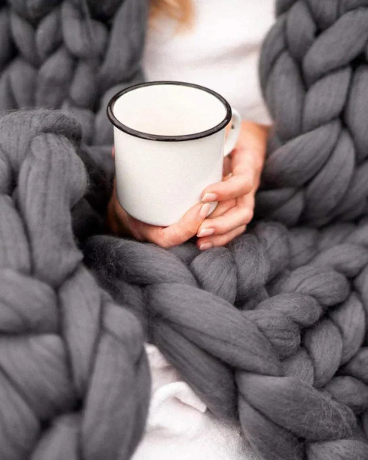 Chunky knit throw blanket