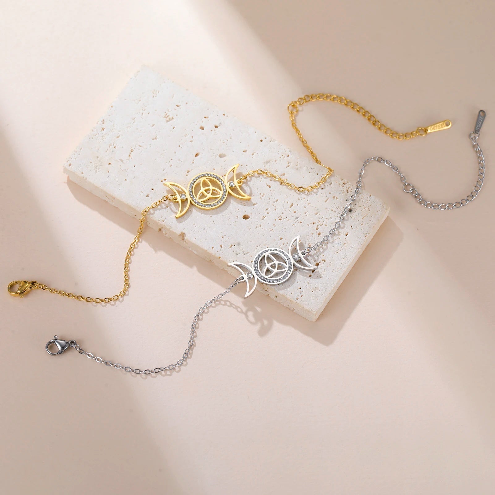 Hekate-Armband mit dreifachem Mond – Schmuckgeschenk für sie 3
