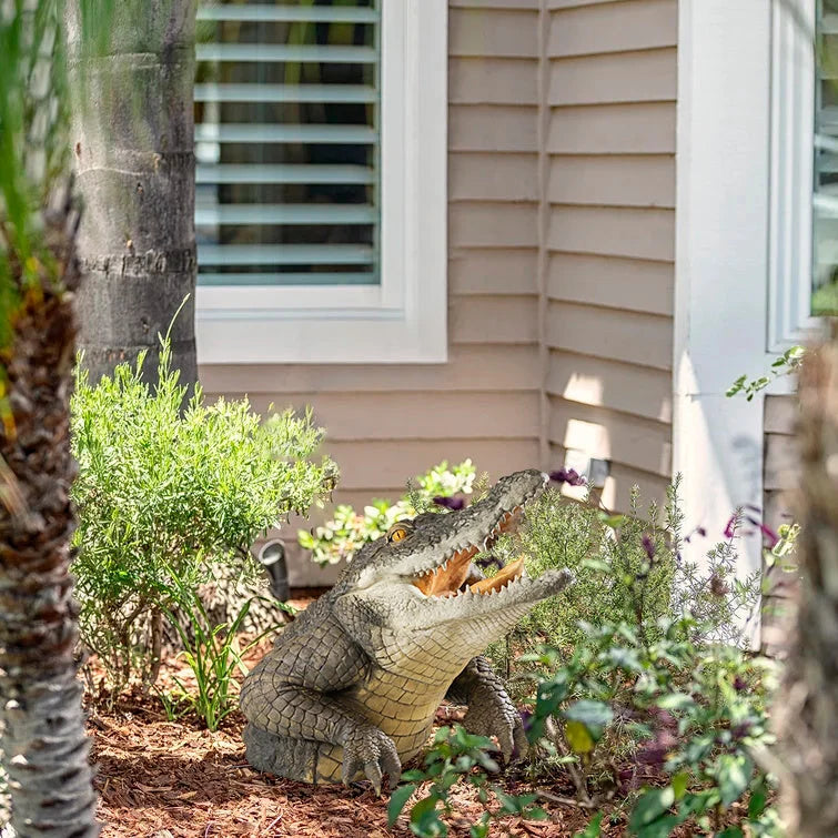 Kalsten | Garden Swamp Gator Statue 4