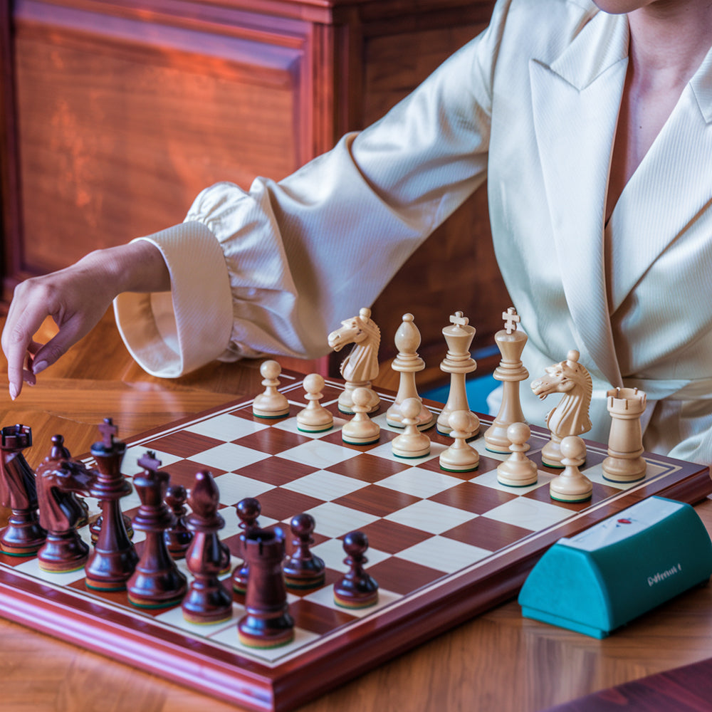 Wooden Chess Set – Foldable Tournament Board with Storage & Detailed Handcrafted Pieces