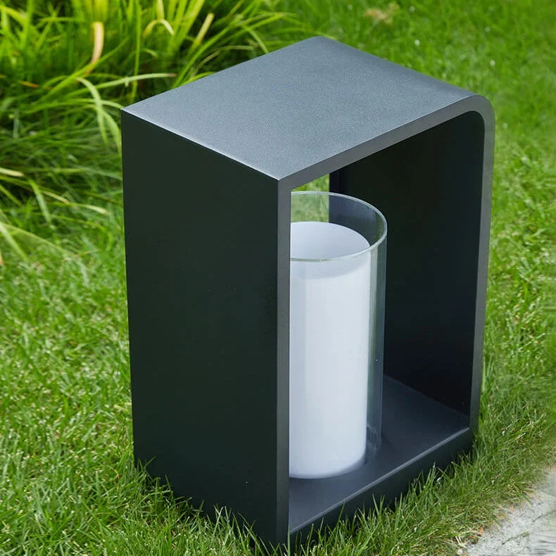 Outdoor garden light