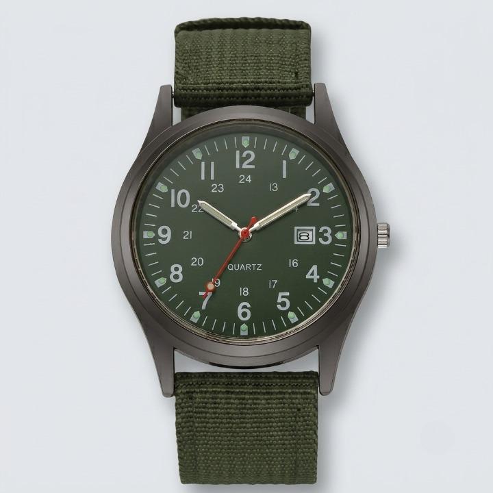 Militäruhr mit Nylonarmband, wasserfest bis 30 m, schlagfest, leuchtende Zeiger 6