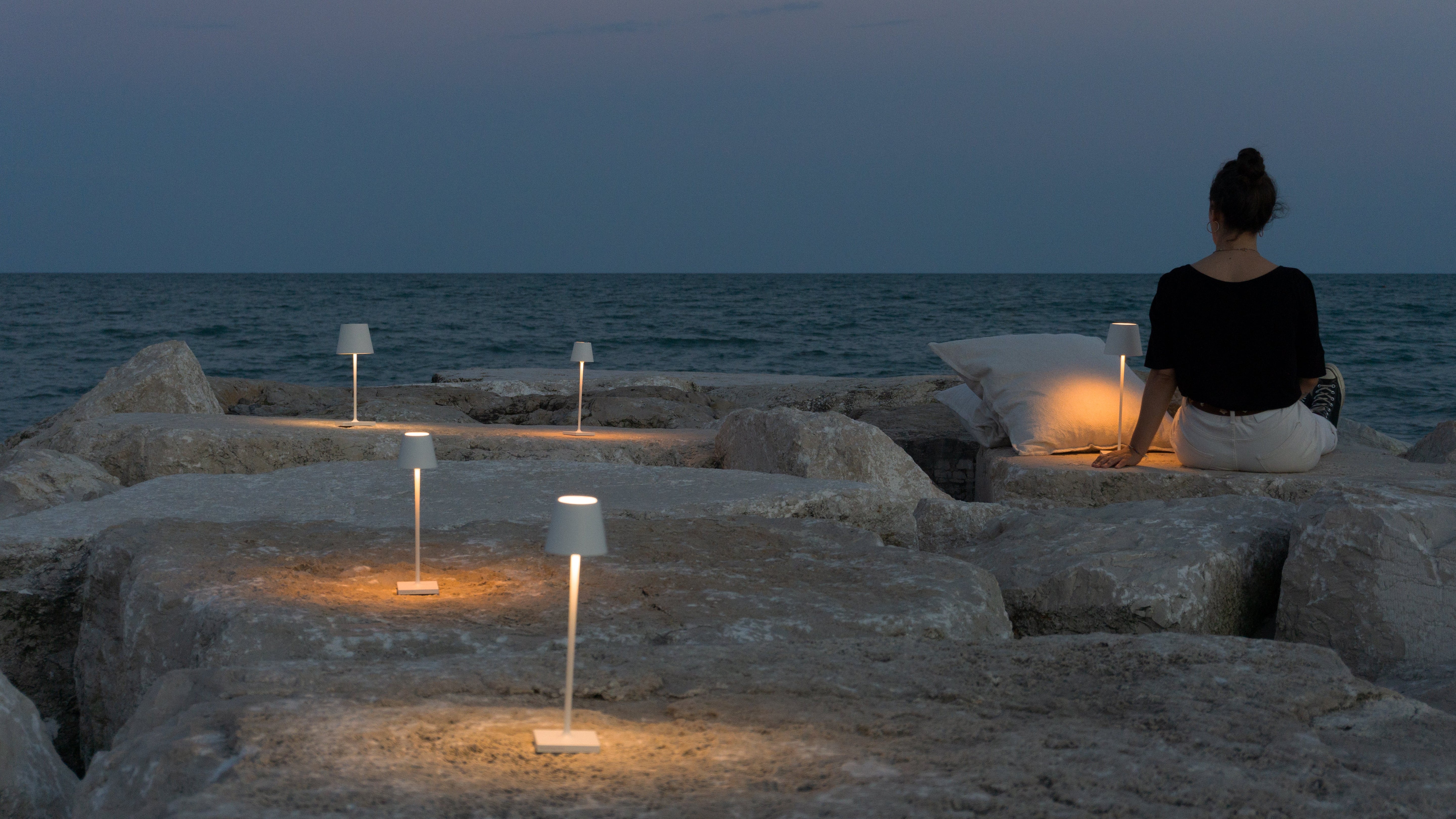 LumiGlair – Bærbar LED Bordlampe med Genopladeligt Batteri og Touch-betjening