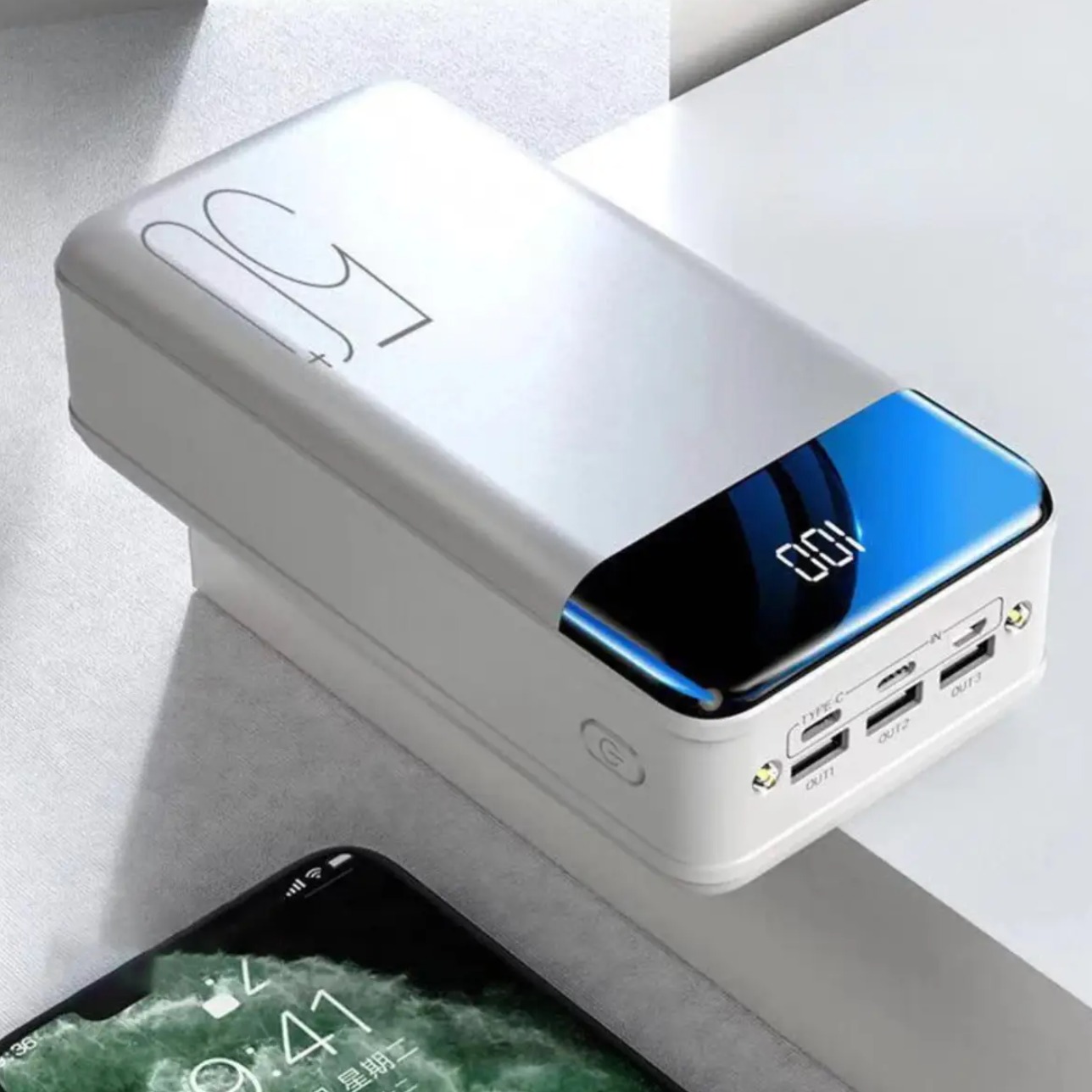 Ultra Power Bank – Capacité 50 000 mAh, Charge Rapide & Multiples Sorties USB pour Usage Prolongé