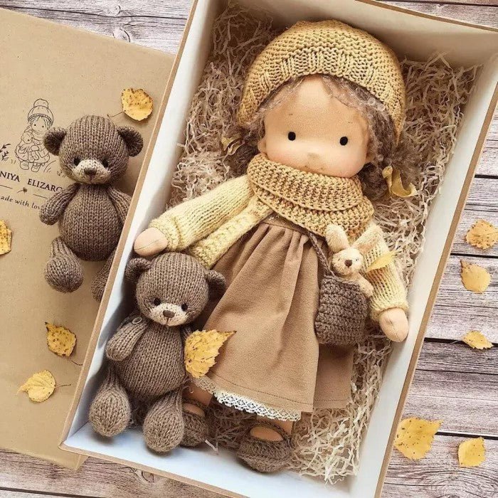 Poupée Waldorf – Poupée en tissu doux faite main à partir de matériaux naturels