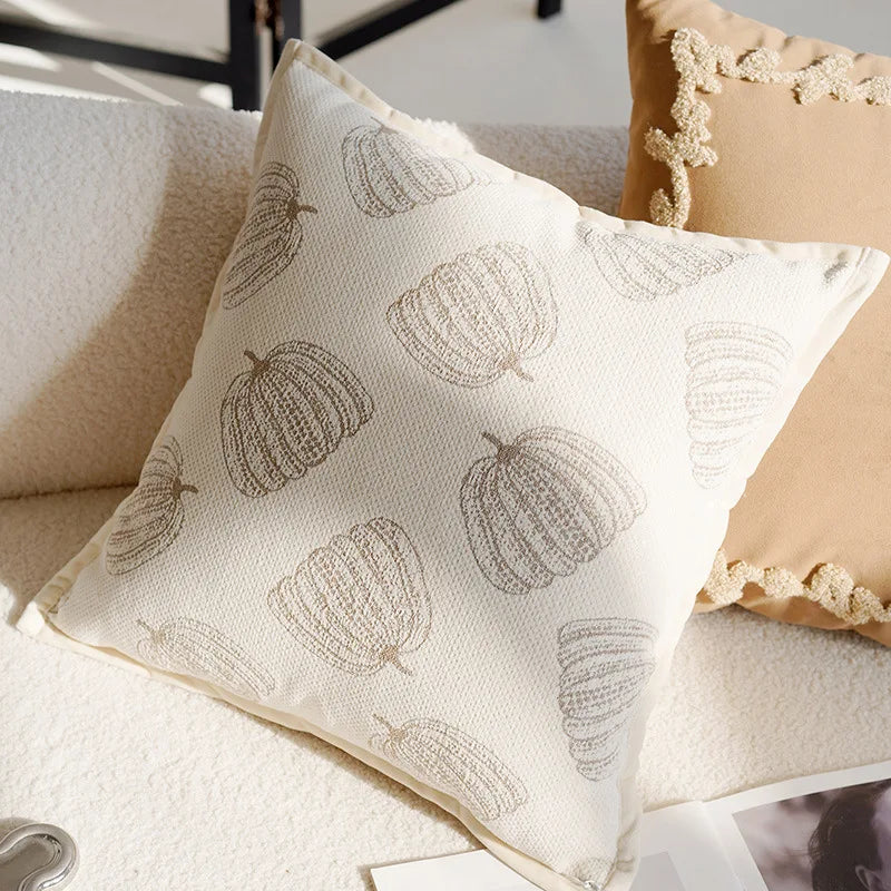 Nordura – Brun Boho Pyntepudebetræk med Tuftede Detaljer & Skjult Lynlås