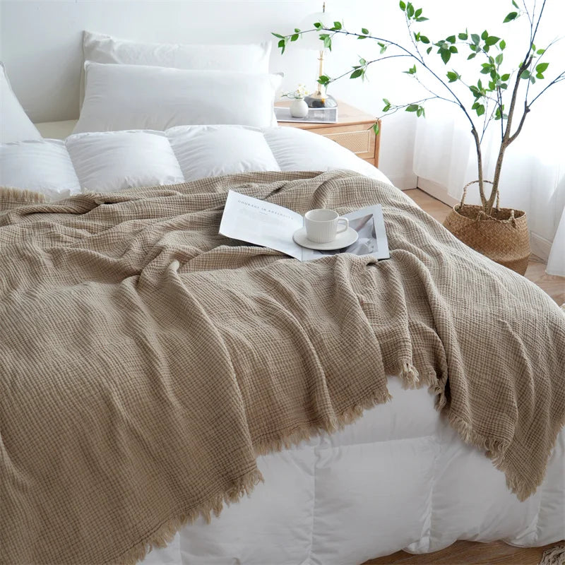 Nattéra – Ternet Bomuldsplaid med Kvast & Jacquardvævning i Blødt Naturmateriale