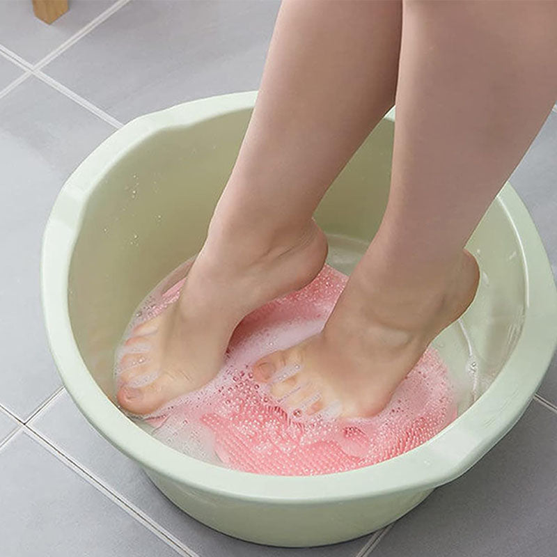 Scrubbing Mat for Feet and Body in the Shower 3