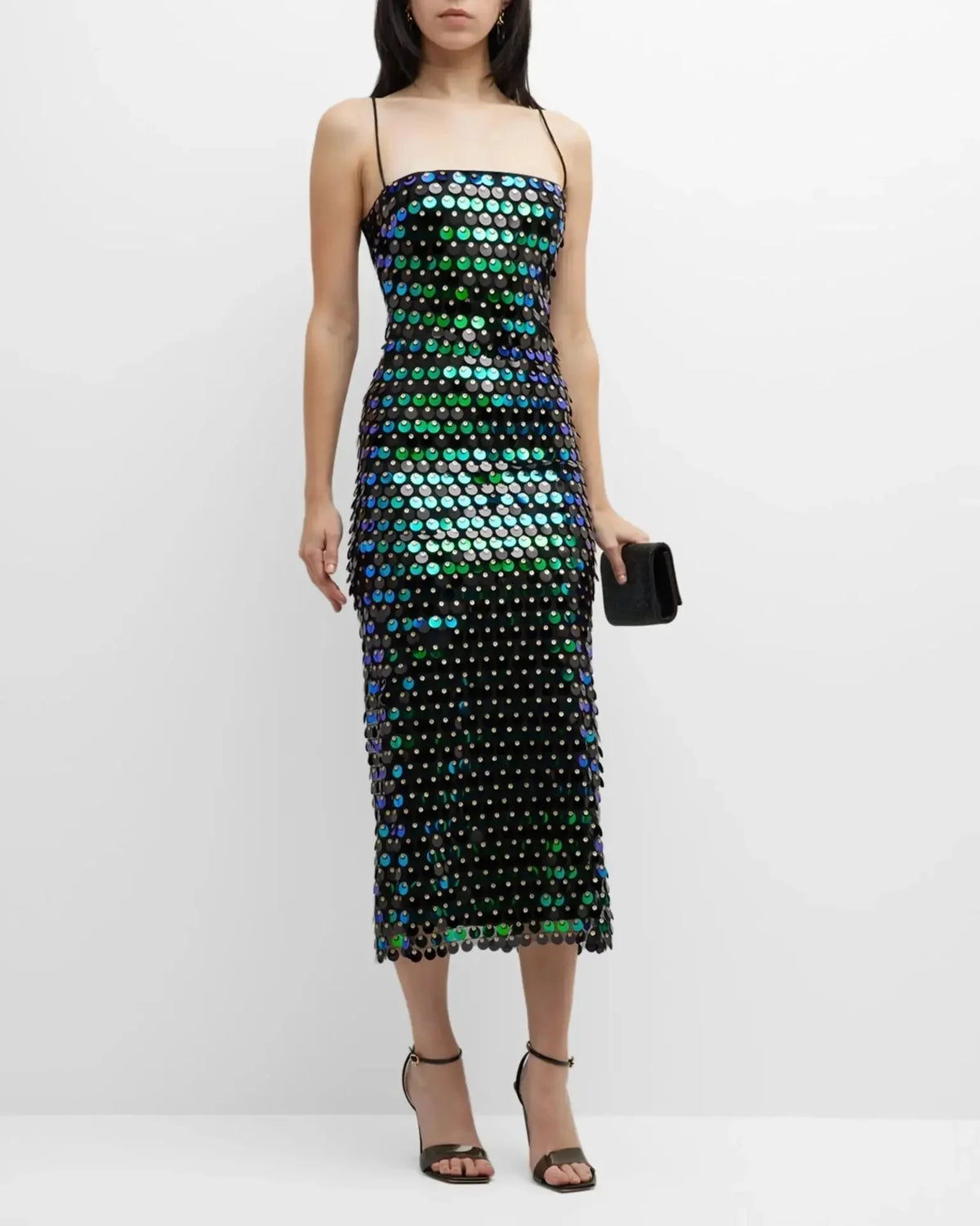 Sequin dress for a Sparkling Evening Look - Amira 4