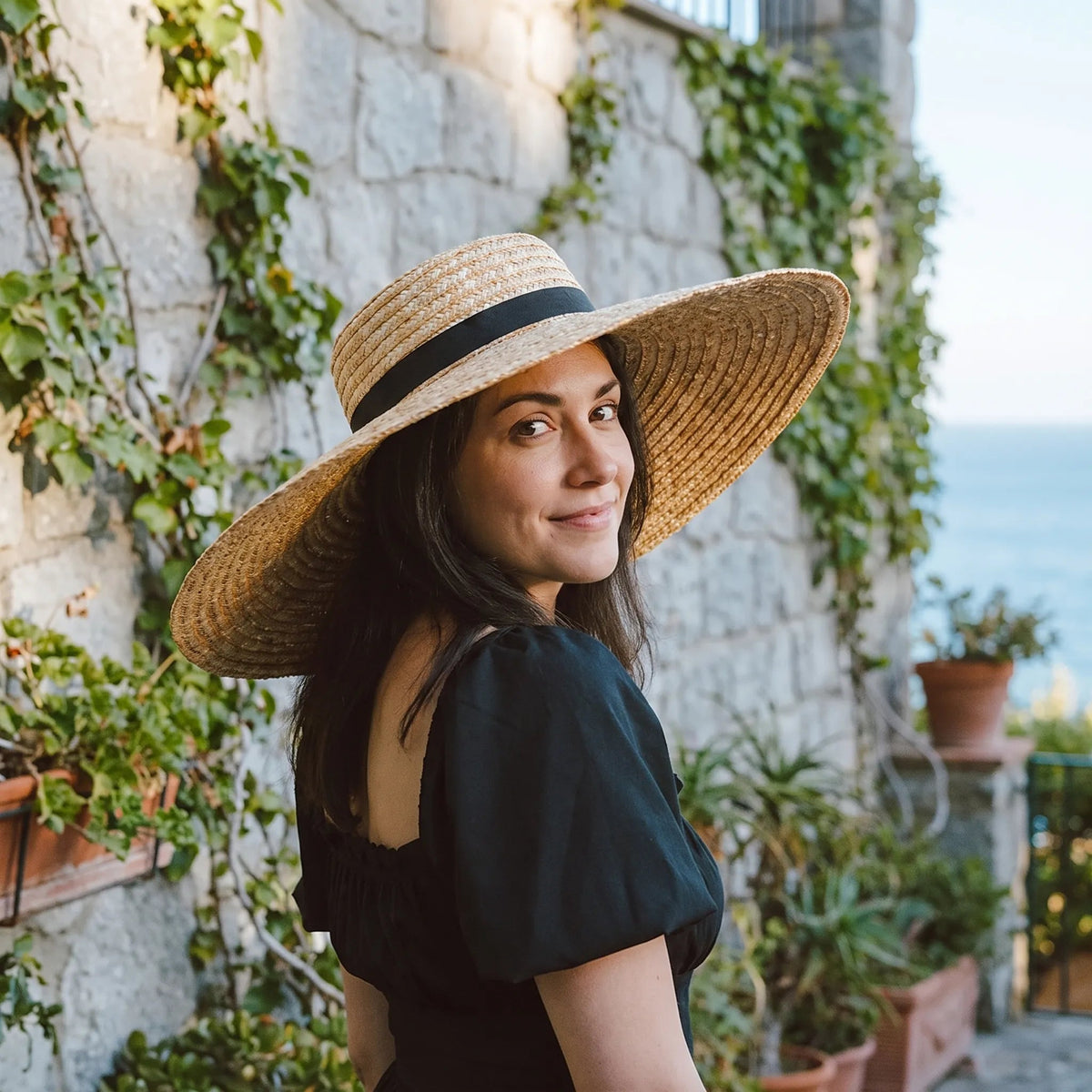 Thrives Outdoor | Brimmerly Wide Brim Flat Top Sun Hat 1