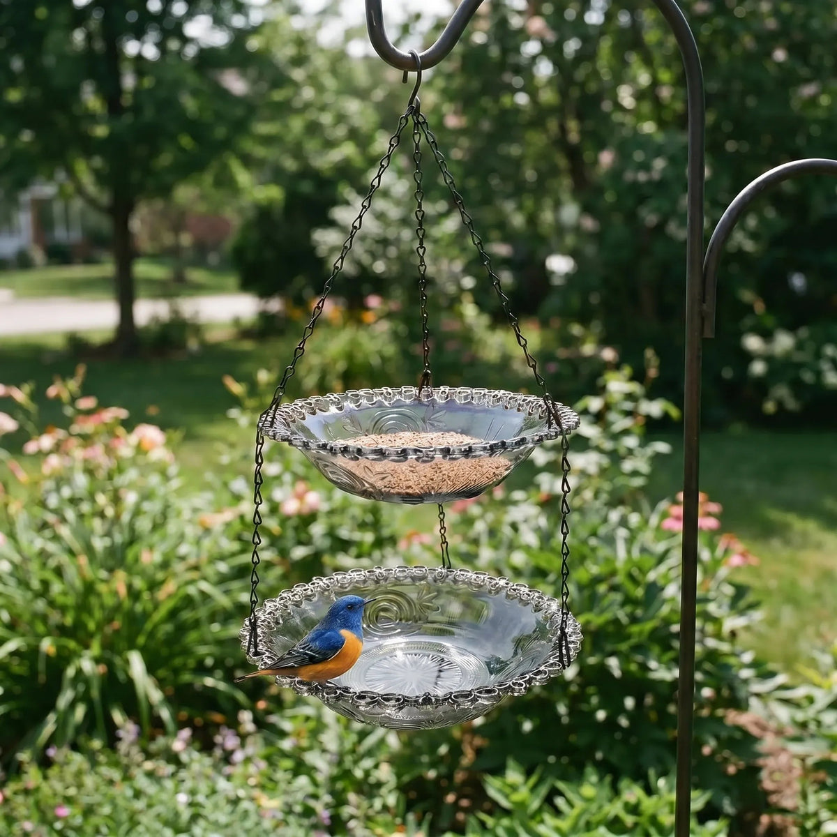 Thrives Outdoor | PlumaDrop Hanging Bird Feeder 1