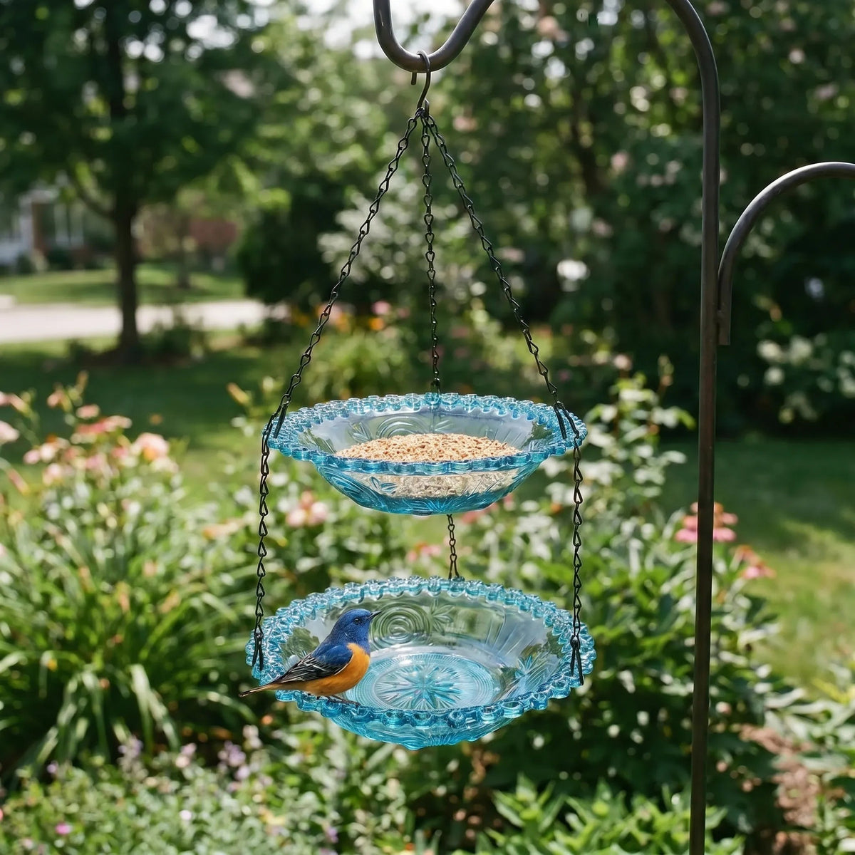 Thrives Outdoor | PlumaDrop Hanging Bird Feeder 2