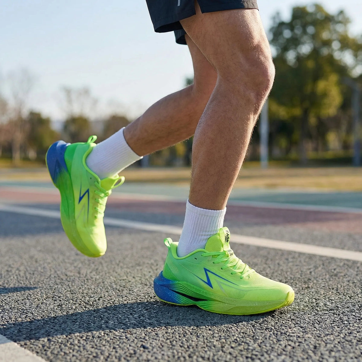 Thrives Outdoor | Stridovex Lightweight Carbon Plate Running Shoe 1