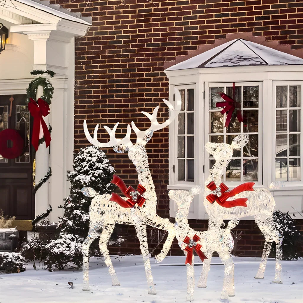 Lighted reindeer family