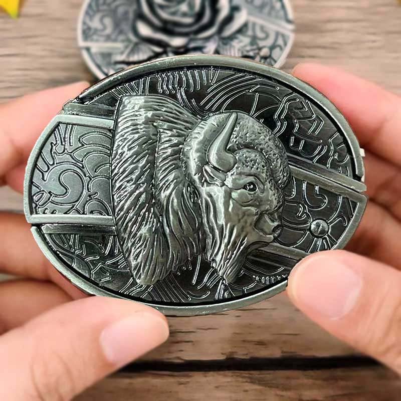 Wearclo | Oval Bull Skull Belt Buckle with Hidden Knife 27
