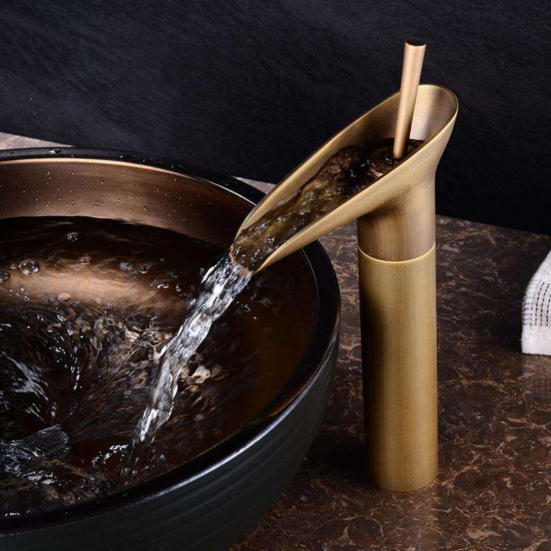 Bathroom Faucet – Classic Waterfall Spout with Durable Brass Construction & Single-Hole Installation