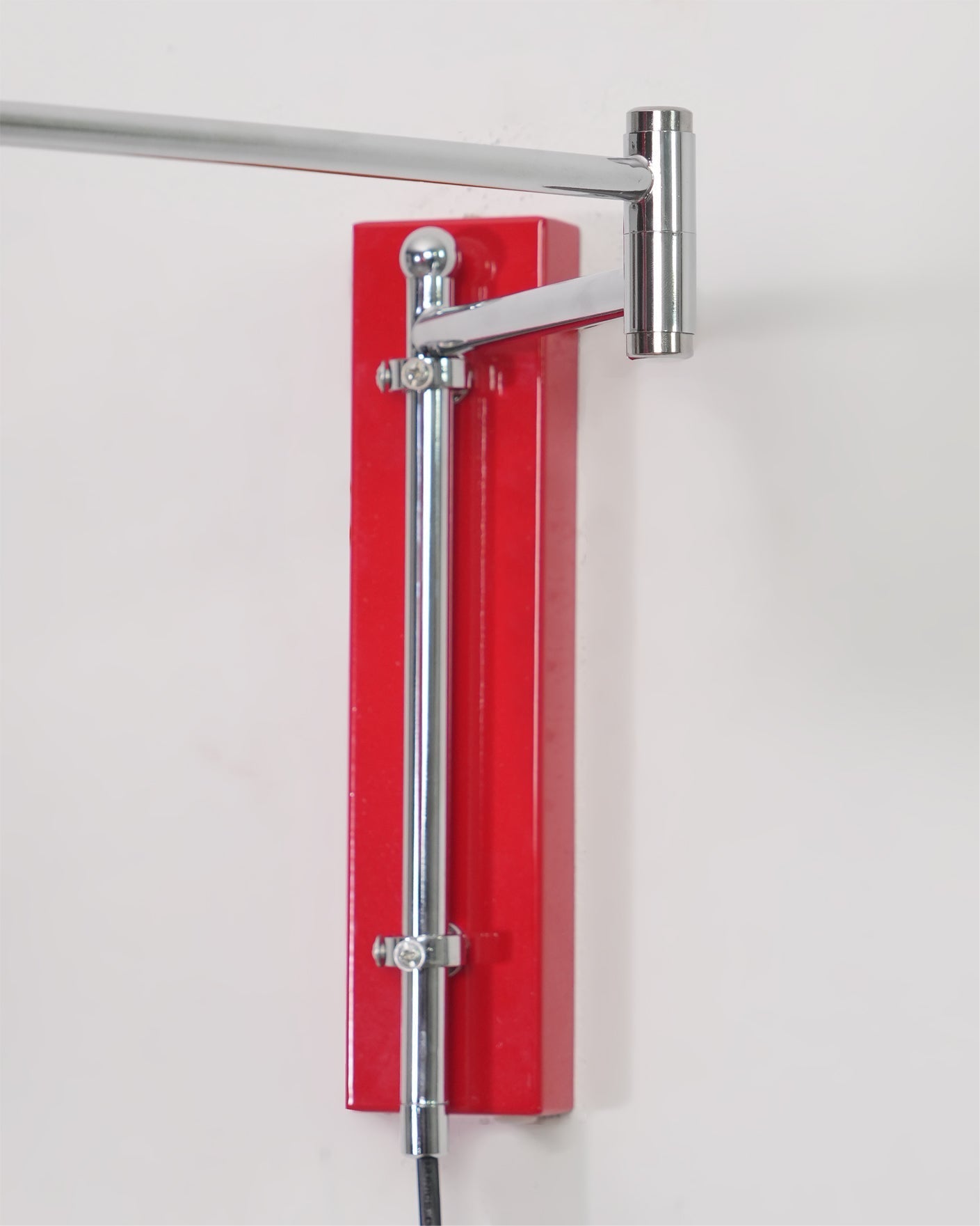 Anvia – Minimalistisk Væglampe med Justerbar arm til Soveværelse og Stue