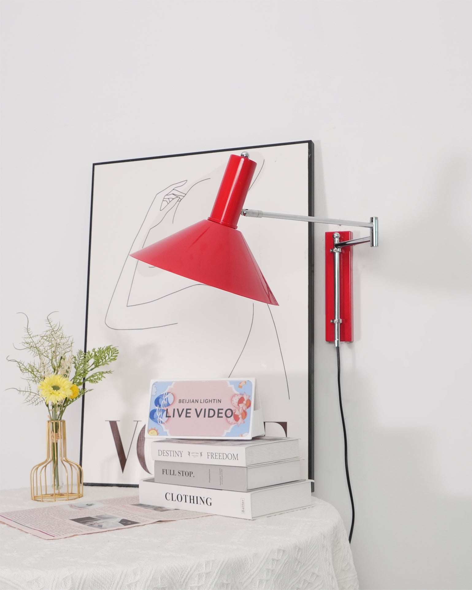 Anvia – Minimalistisk Væglampe med Justerbar arm til Soveværelse og Stue