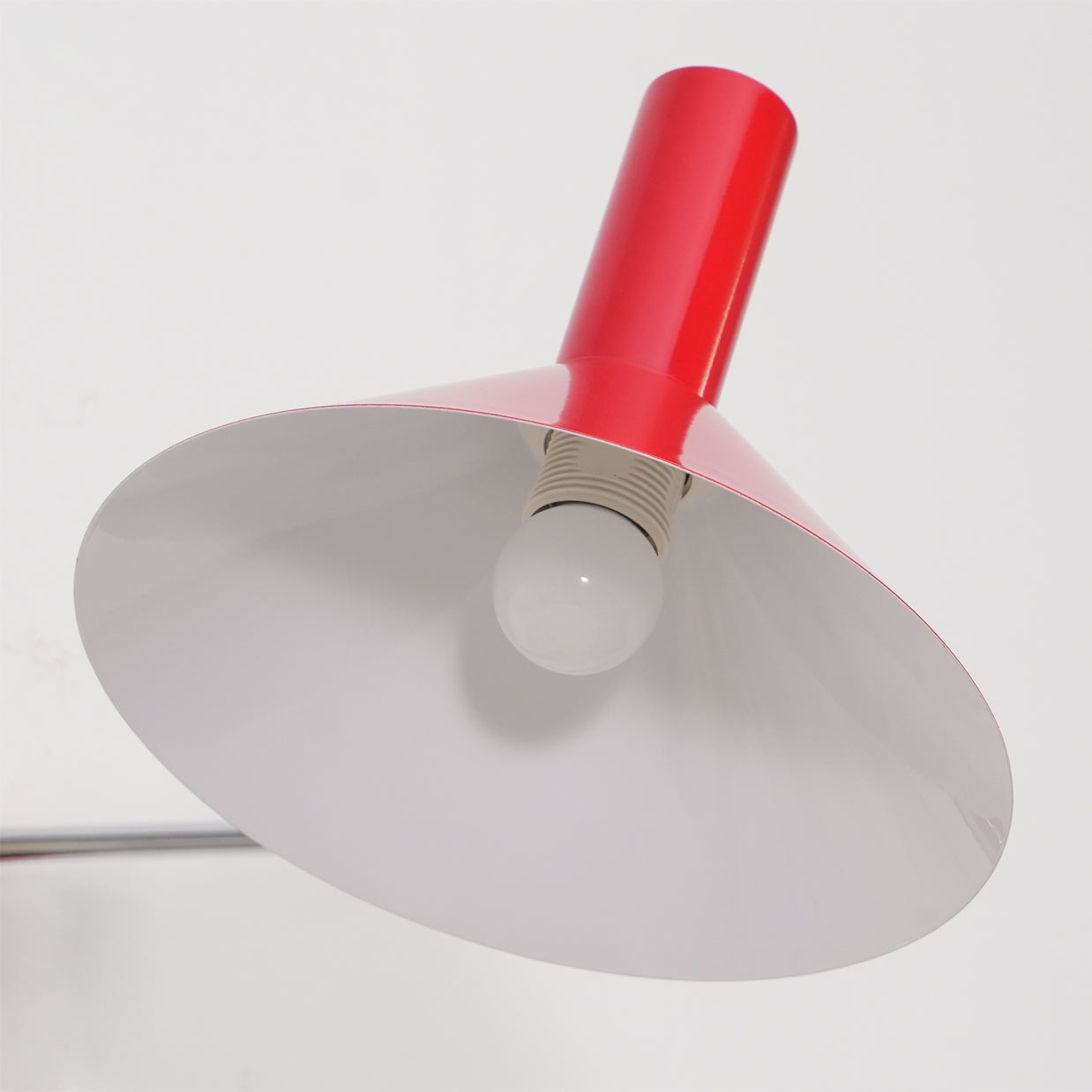 Anvia – Minimalistisk Væglampe med Justerbar arm til Soveværelse og Stue