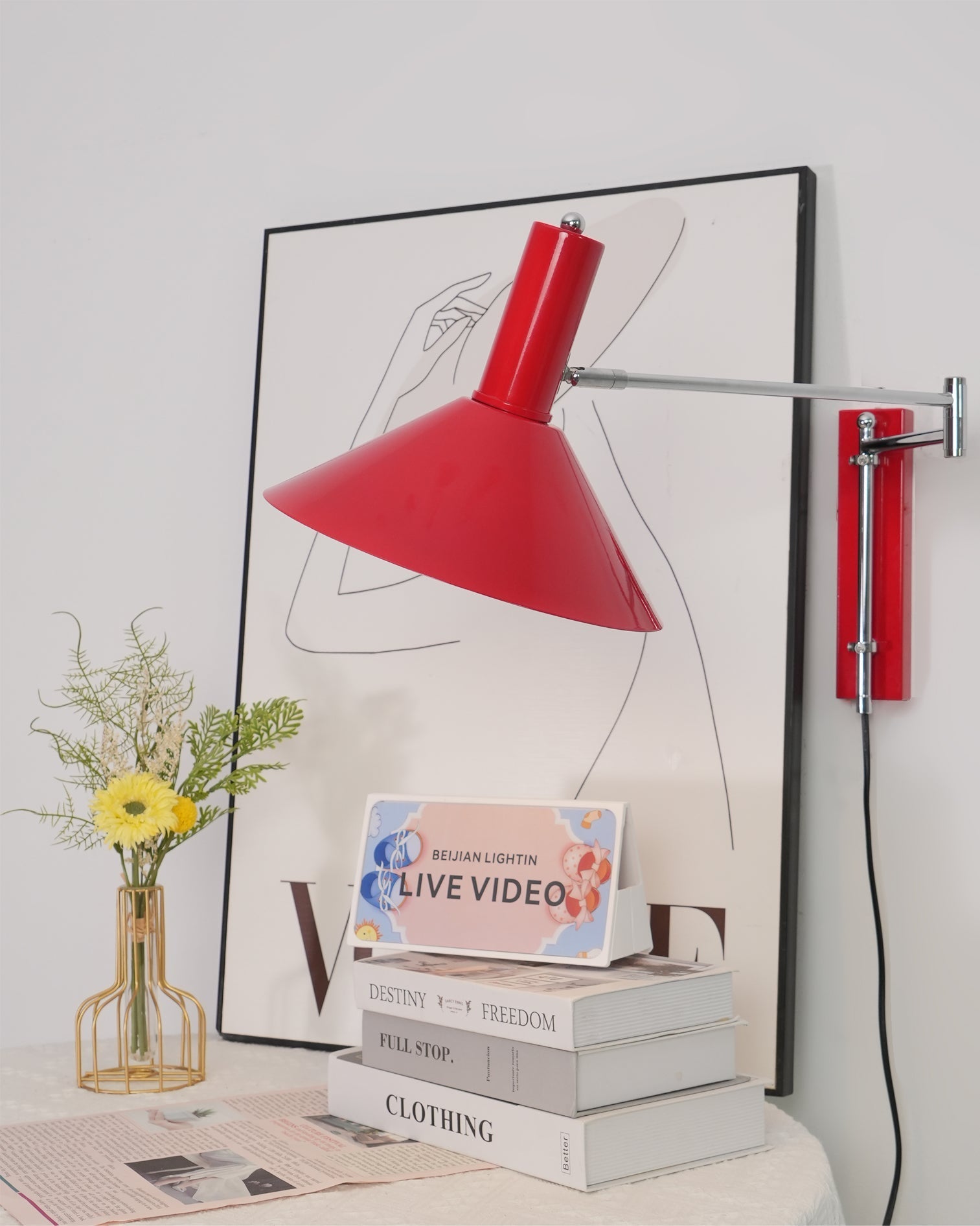 Anvia – Minimalistisk Væglampe med Justerbar arm til Soveværelse og Stue