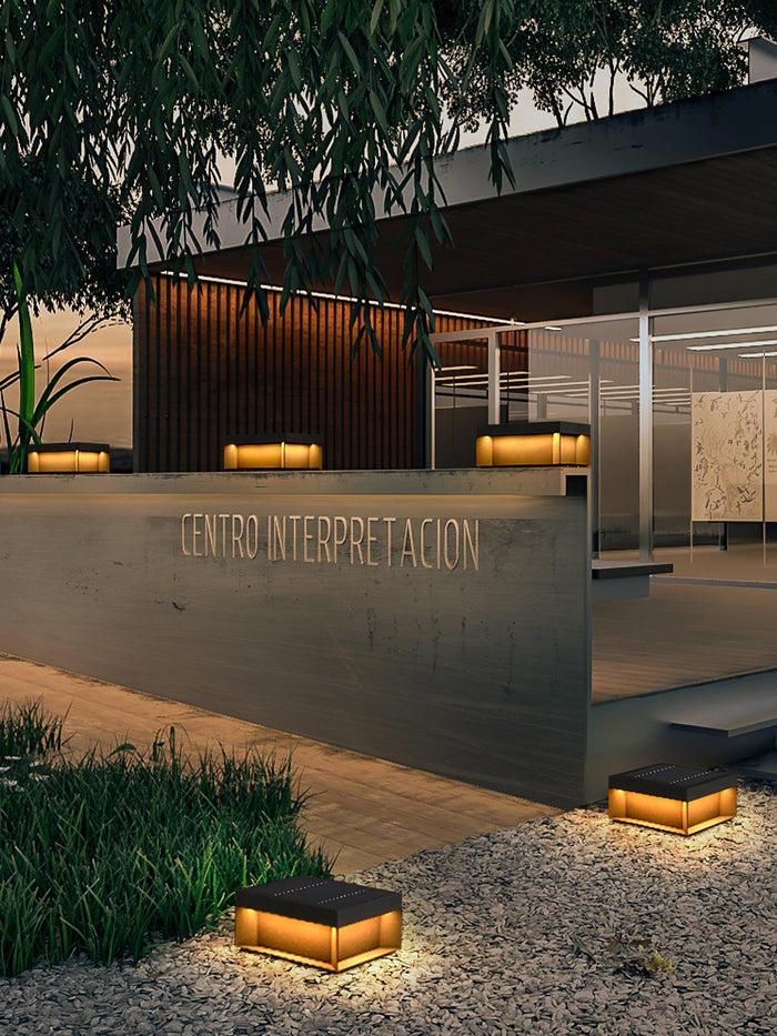 ZonStraal – Solcelledrevet Havebelysning med Automatisk Funktion