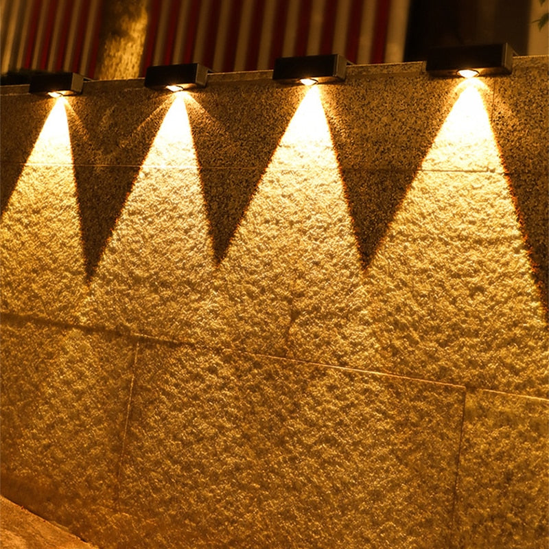 Solar Wall Light – Weather-Resistant Design with Automatic Dusk-to-Dawn LED Lighting