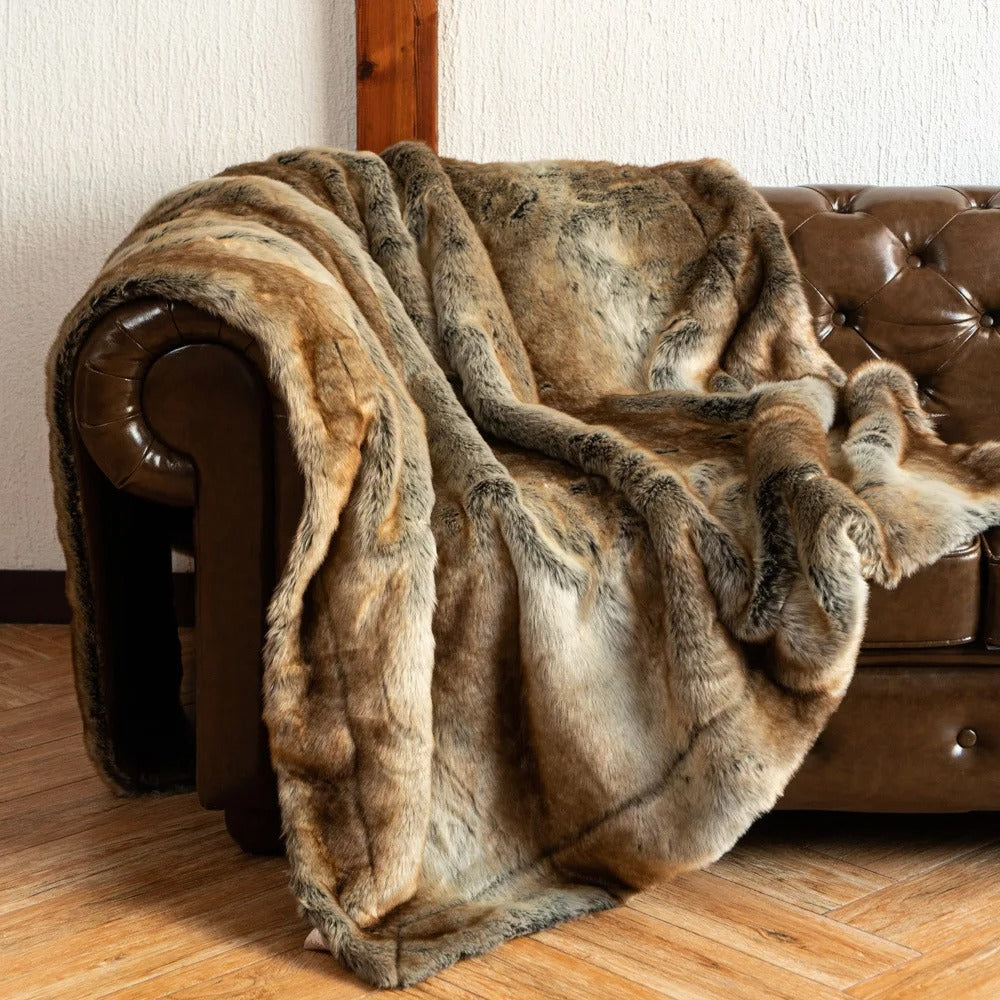 Plaid en fausse fourrure – texture douce et pelucheuse avec design élégant inspiré du renard et chaleur confortable
