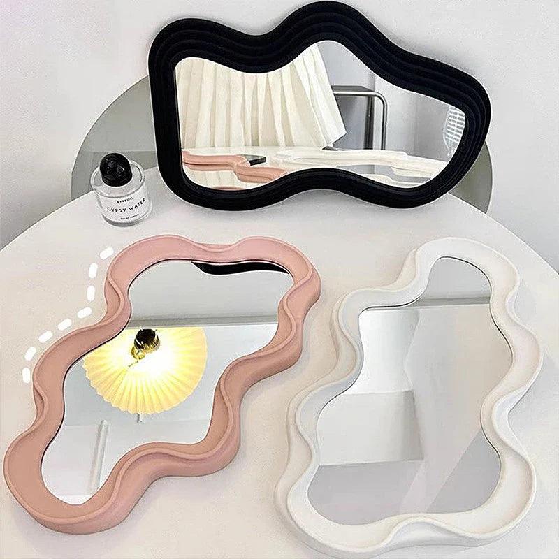 Miroir en forme de nuage – Design moderne créatif pour un style intérieur frais et décoratif