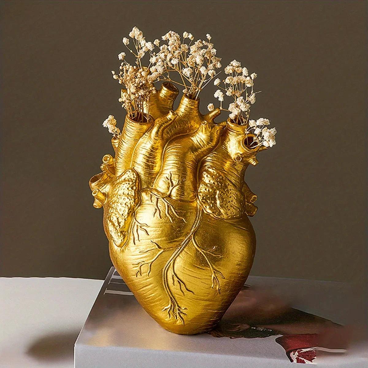Decorative Vase – Heart-Shaped Resin Design with Durable Construction & Modern Styling