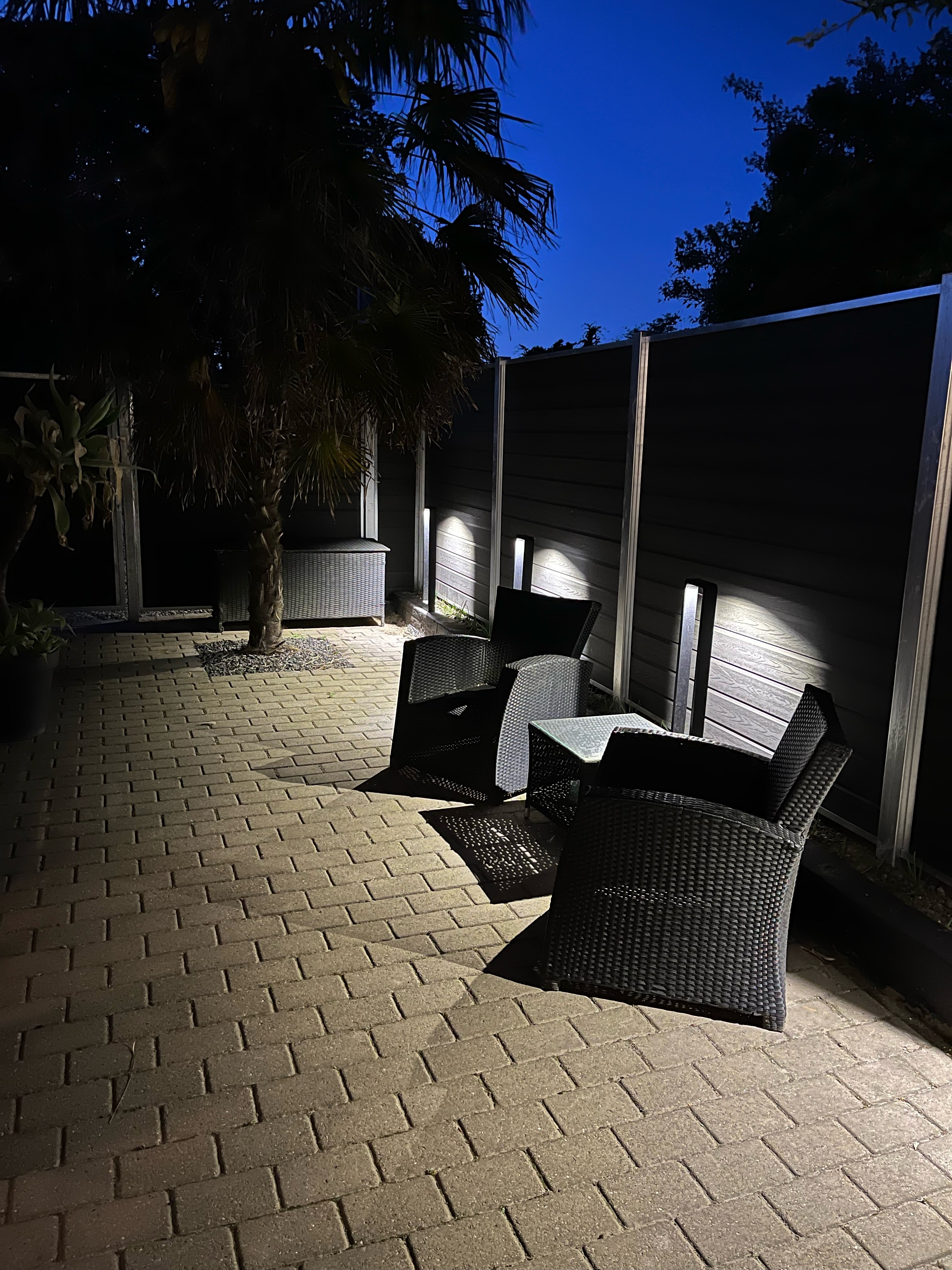 GhostGlow – LED Udendørs Havelampe 50cm med Op/Ned Lys Effekter