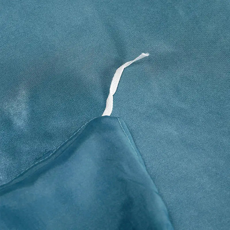 LuxeBreeze – Sommerfrisk Satin Dynebetræk med Åndbar Komfort