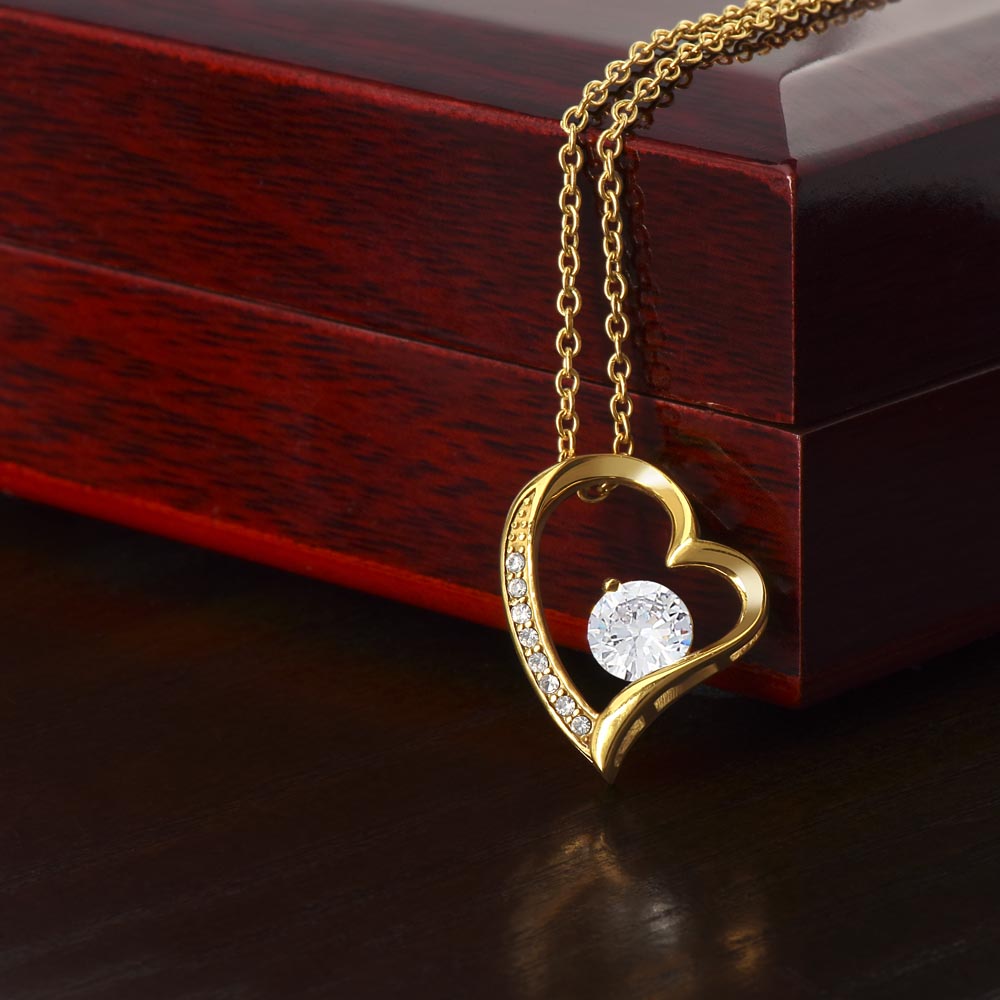 Heart Pendant Necklace – Elegant Design with Sparkling Zirconia & Adjustable Chain