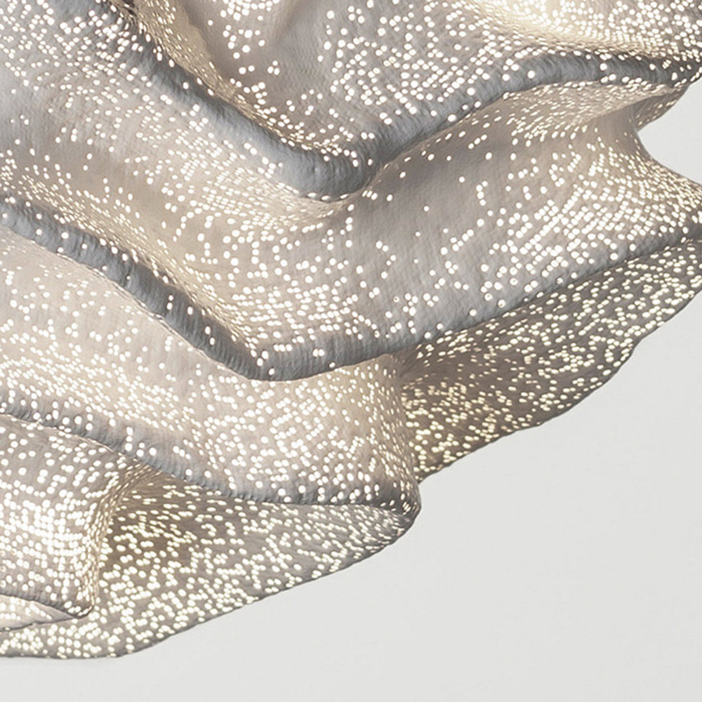 FloralAura - Elegant Blomster-LED-pendel i Hvidt Metal