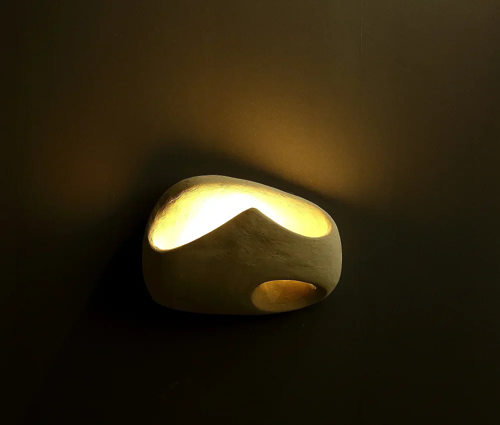 ZenFutur – Wabi-Sabi Væglampe med Minimalistisk LED-Design