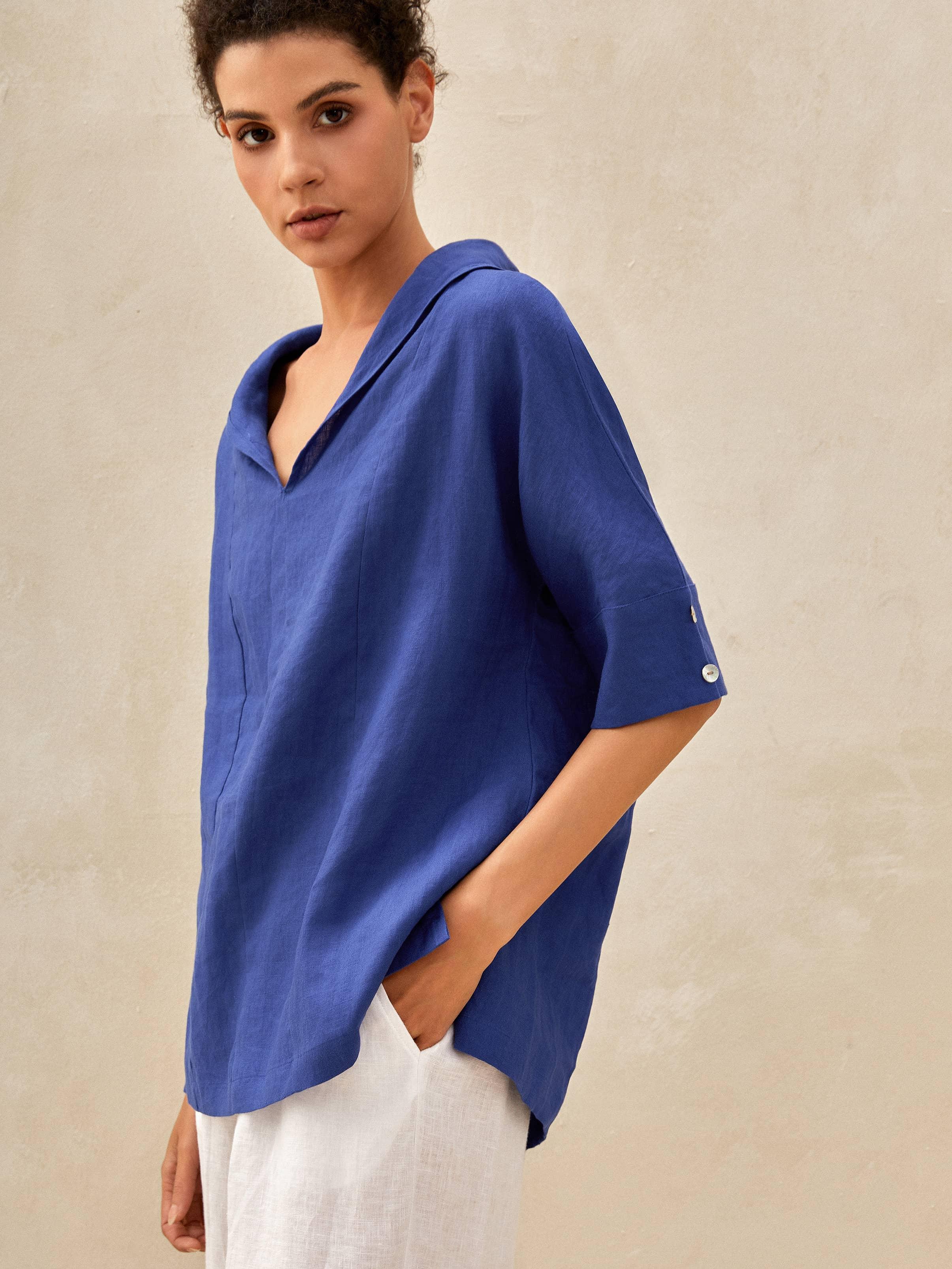 Chemise en lin aérée à col en V pour femmes | Haut d'été décontracté à manches courtes