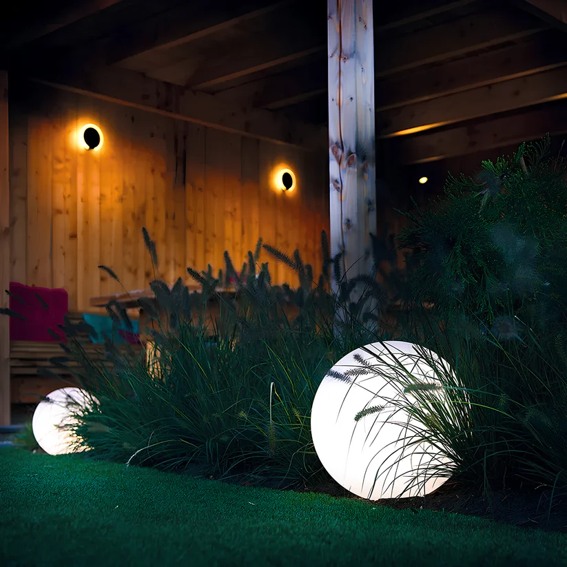 SolarAura – Udendørs Solcelle Kuglelampe til Have med Varm LED-lys
